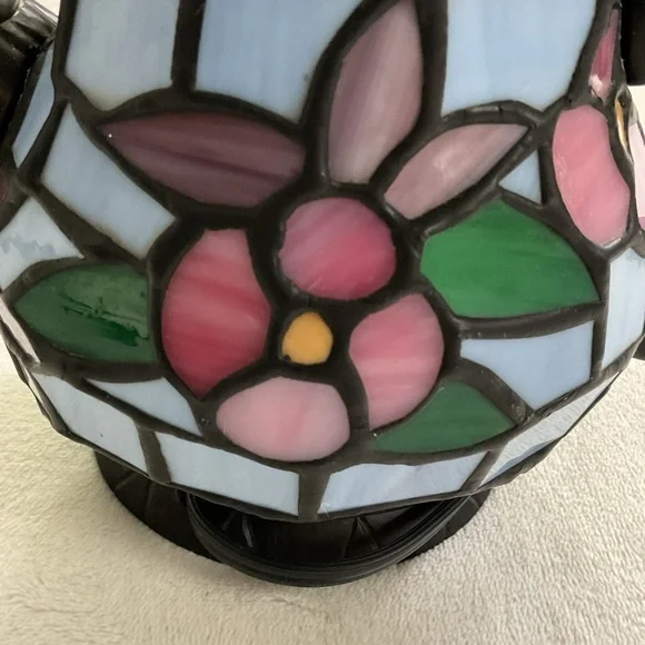 Tiffany Style Cheyenne Stained Glass Lighted Teapot Accent Table Lamp - Picture 16 of 16